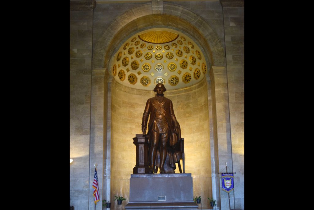 george_washington_masonic_national_memorial_sculpture_alexandria_virginia_