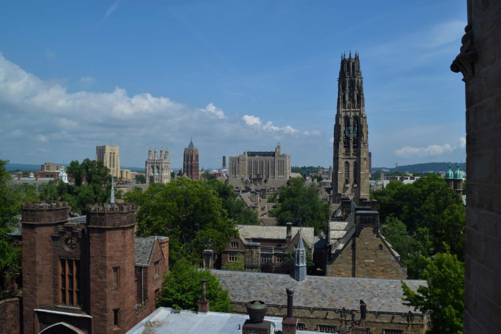 yale_university_harkness_tower_connecticut